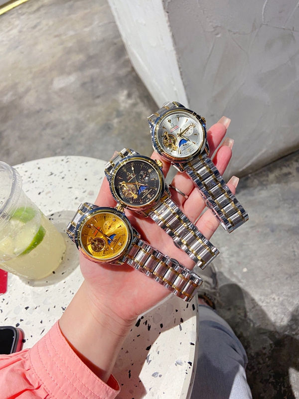 ブランド時計角部分ディテール